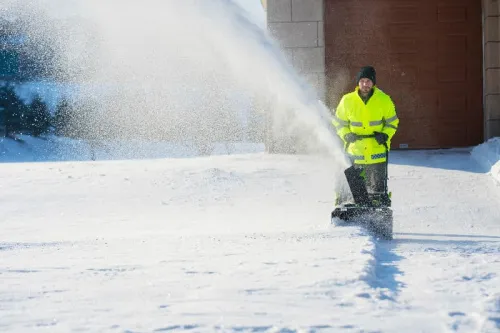 Снегоуборщик Greenworks 82SN22 82V (56 см) 2603307 бесщеточный аккумуляторный — детальное фото