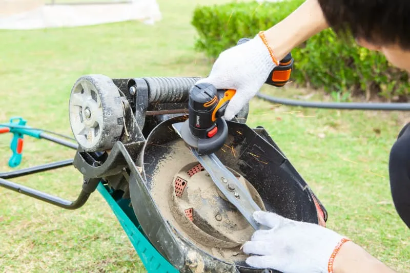 Угловая шлифмашина (болгарка) WORX WX801 20V 76мм аккумуляторная — детальное фото