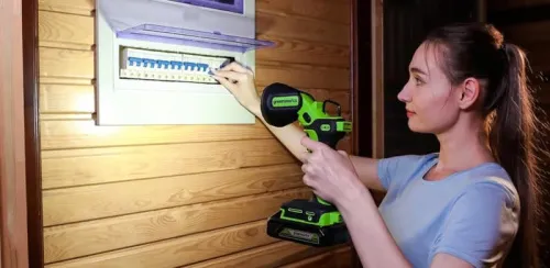 Рабочий аккумуляторный LED-фонарь Greenworks G24UL 24V 3503707 (650 Лм) со сменными плафонами аккумуляторный — детальное фото